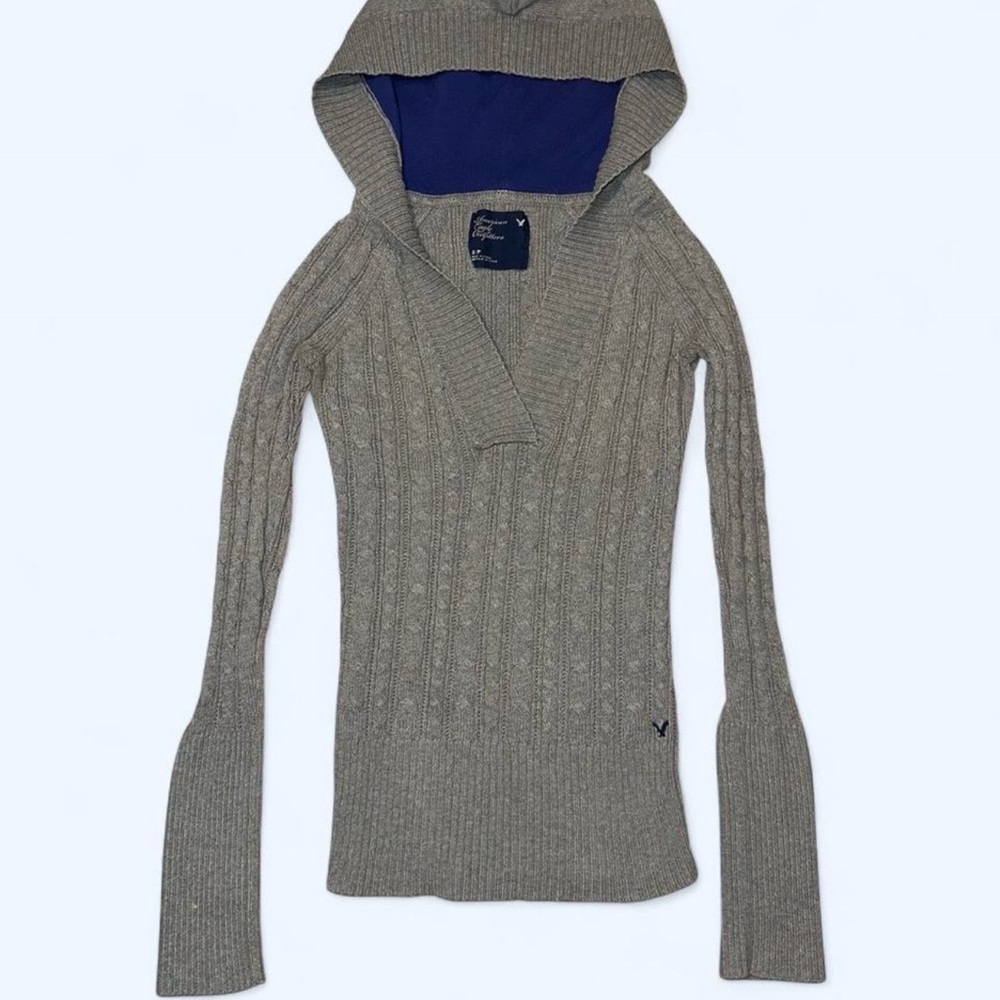 Rare vintage 2000s American Eagle Gray V-Neck Sweater